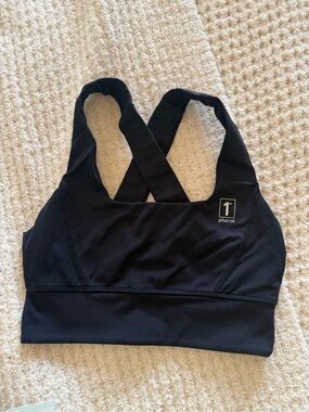 1st Phorm Women's Black Crisscross Back Sports Bra